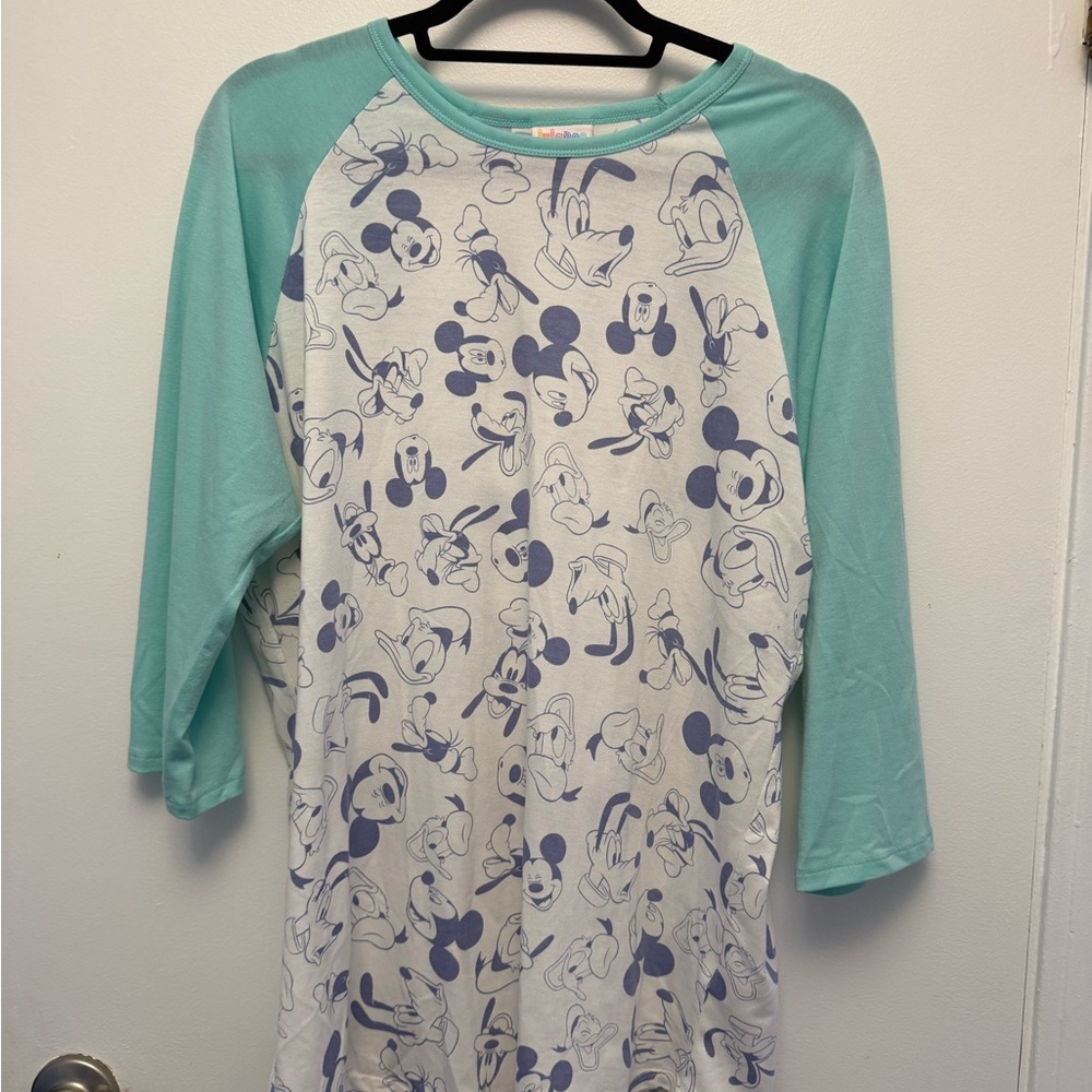 LuLaRoe Blue and White Raglan Shirt